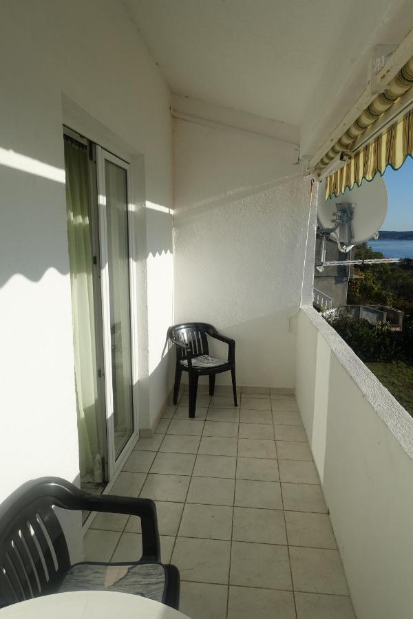 Apartments Galeb Rtina Buitenkant foto