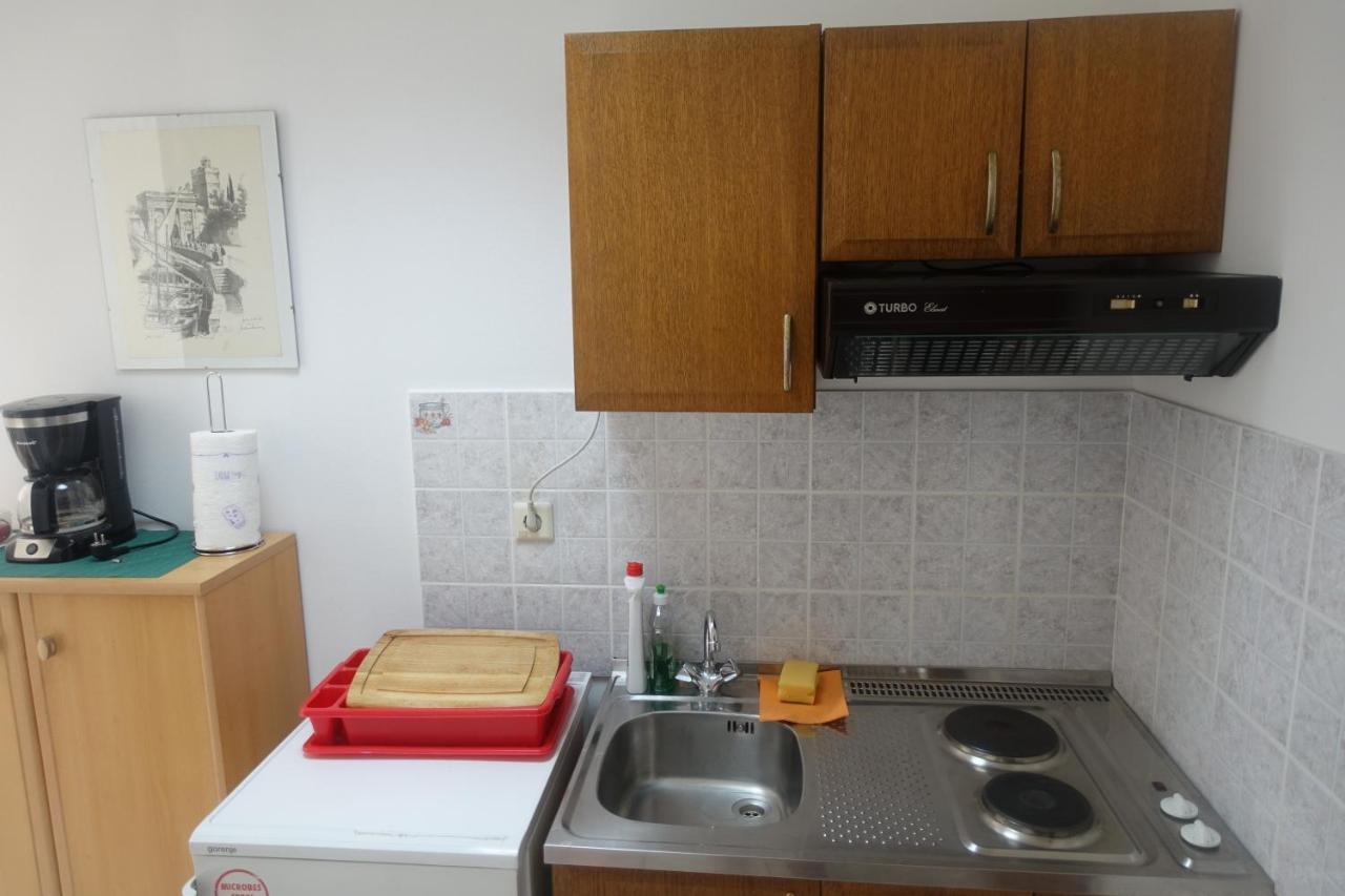 Apartments Galeb Rtina Buitenkant foto