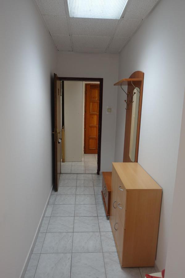 Apartments Galeb Rtina Buitenkant foto