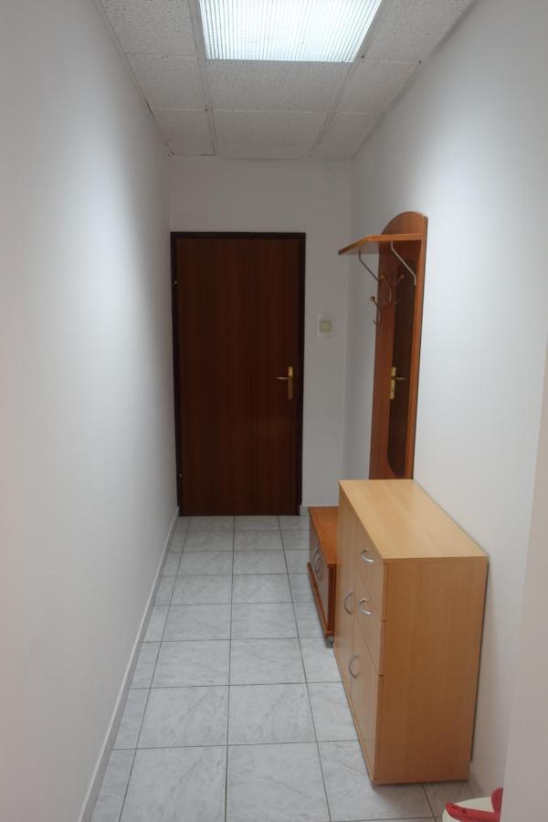 Apartments Galeb Rtina Buitenkant foto