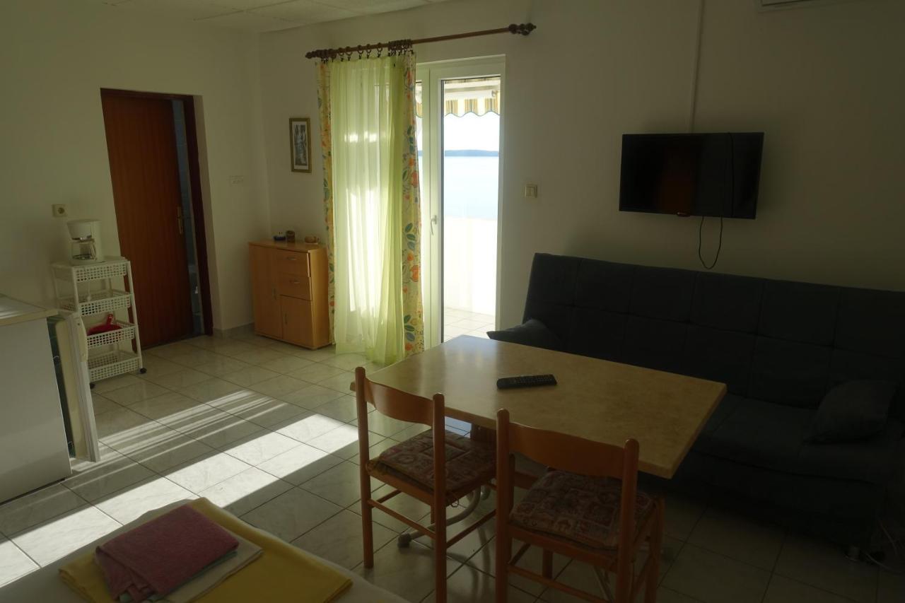 Apartments Galeb Rtina Buitenkant foto