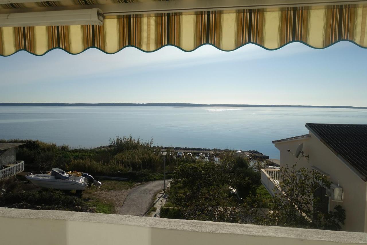 Apartments Galeb Rtina Buitenkant foto