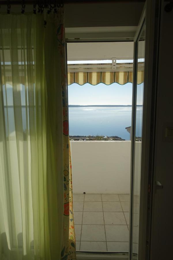 Apartments Galeb Rtina Buitenkant foto