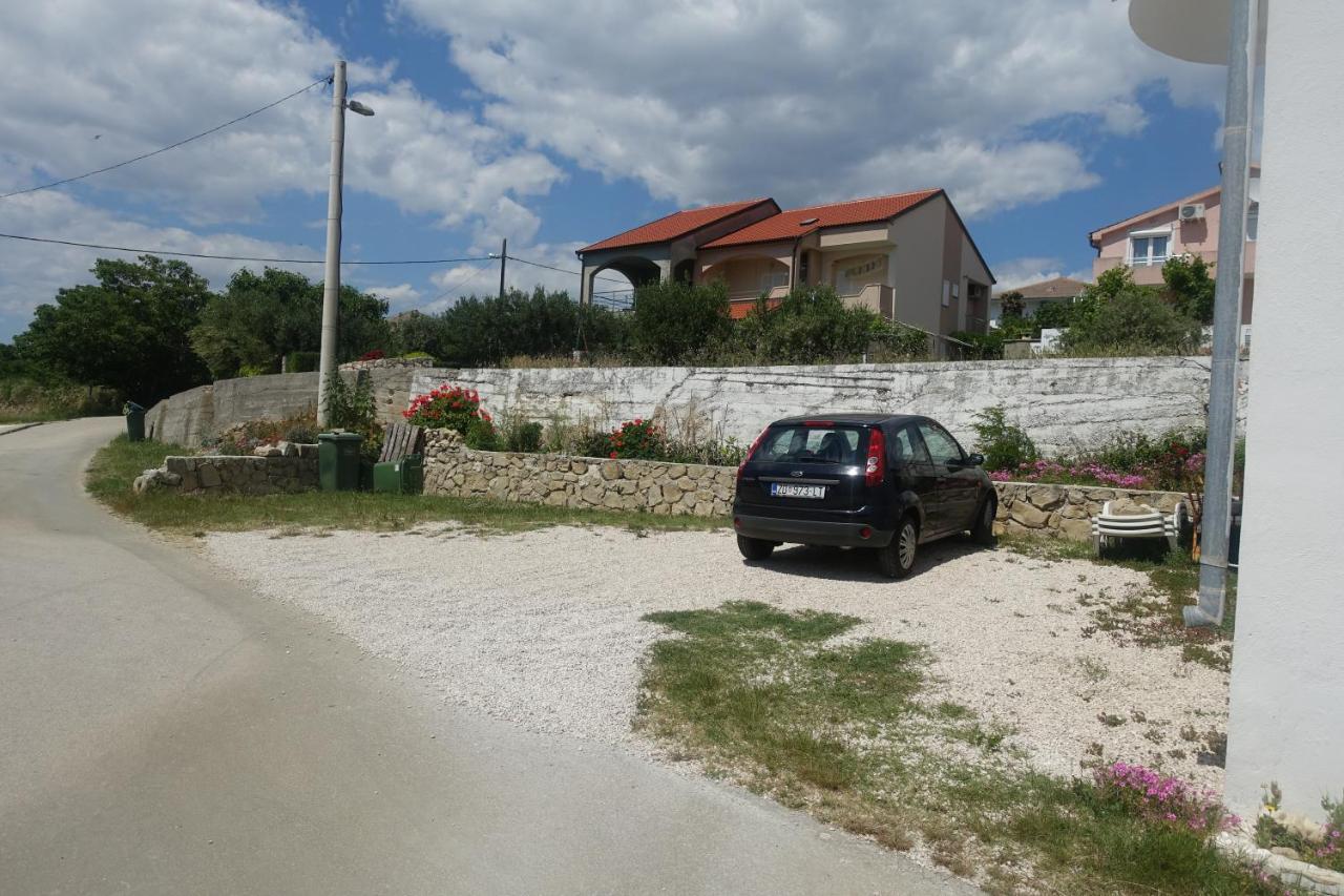 Apartments Galeb Rtina Buitenkant foto