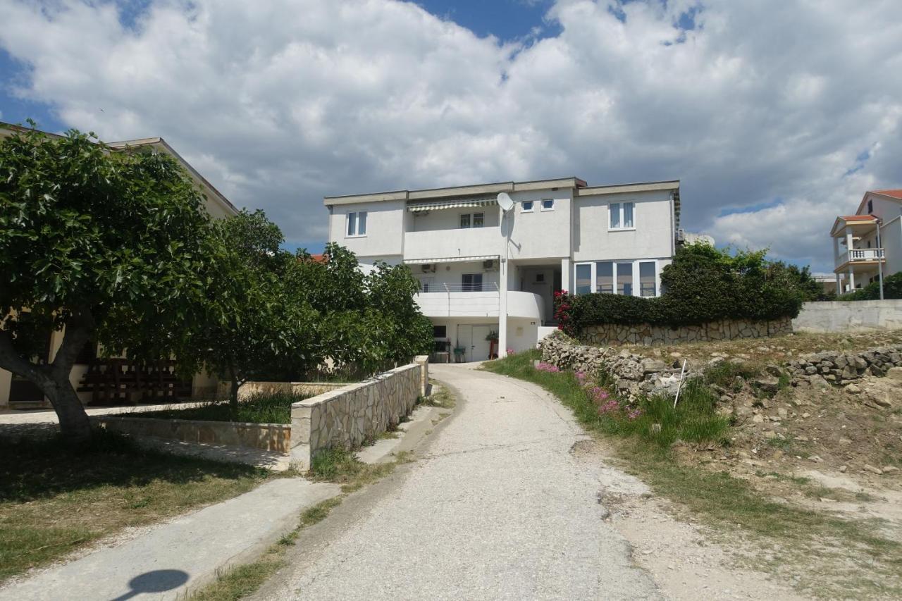 Apartments Galeb Rtina Buitenkant foto